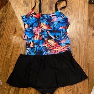 2 piece swimsuit NEW Size 16